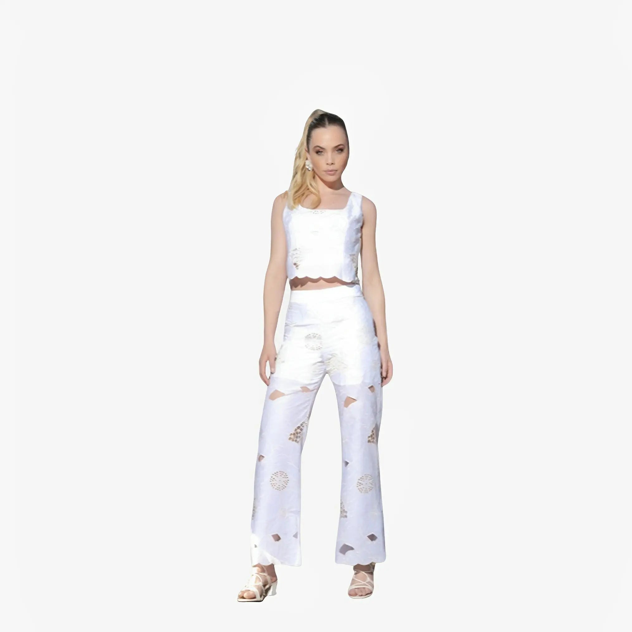 Off-White Embroidered Cropped Blouse by Ton Âge